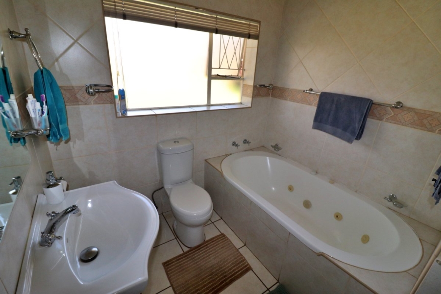 4 Bedroom Property for Sale in Sunnyridge Gauteng