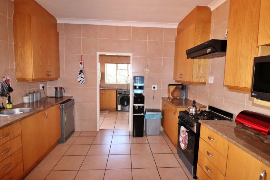 4 Bedroom Property for Sale in Sunnyridge Gauteng