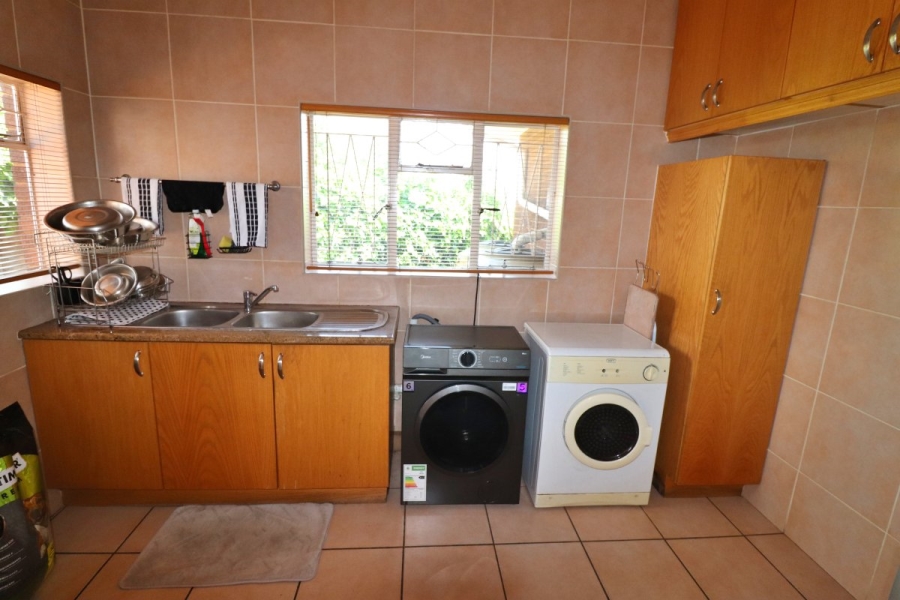 4 Bedroom Property for Sale in Sunnyridge Gauteng