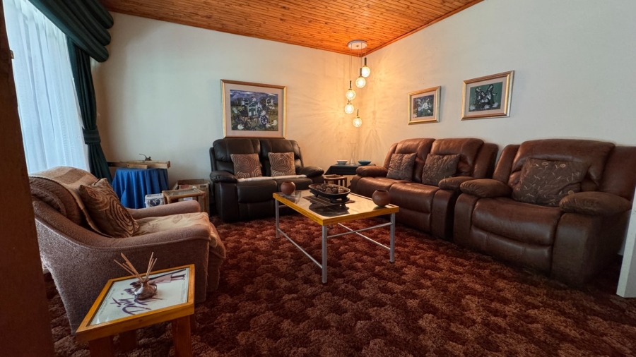 4 Bedroom Property for Sale in Three Rivers East Gauteng