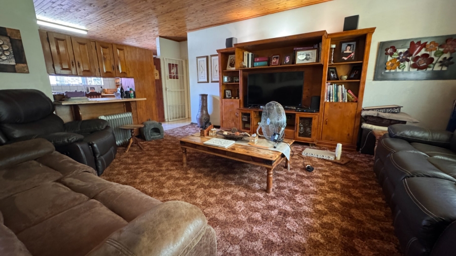 4 Bedroom Property for Sale in Three Rivers East Gauteng