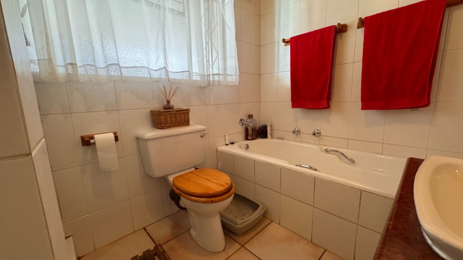 4 Bedroom Property for Sale in Three Rivers East Gauteng