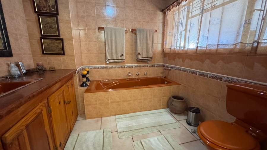 4 Bedroom Property for Sale in Three Rivers East Gauteng