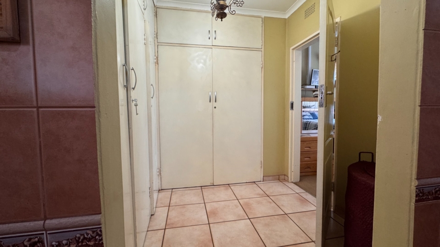 4 Bedroom Property for Sale in Three Rivers East Gauteng