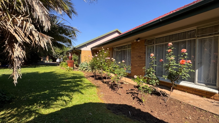 4 Bedroom Property for Sale in Three Rivers East Gauteng