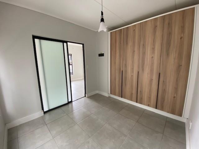 To Let 1 Bedroom Property for Rent in Waterfall Heights Gauteng