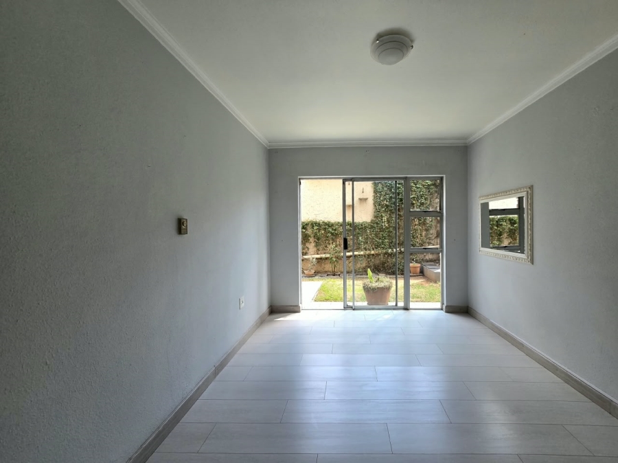 5 Bedroom Property for Sale in New Redruth Gauteng