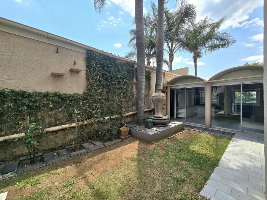 5 Bedroom Property for Sale in New Redruth Gauteng