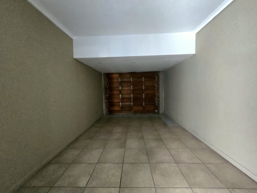 5 Bedroom Property for Sale in New Redruth Gauteng