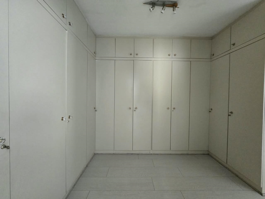 5 Bedroom Property for Sale in New Redruth Gauteng