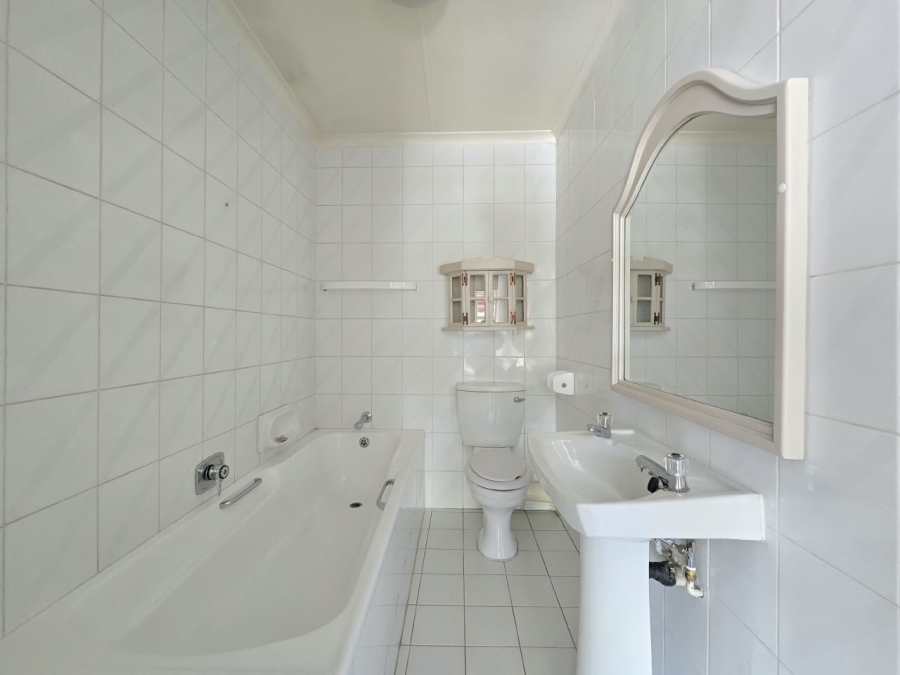 5 Bedroom Property for Sale in New Redruth Gauteng