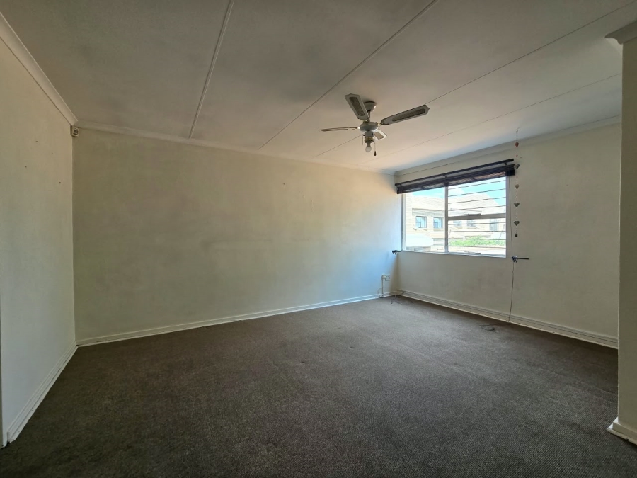 5 Bedroom Property for Sale in New Redruth Gauteng