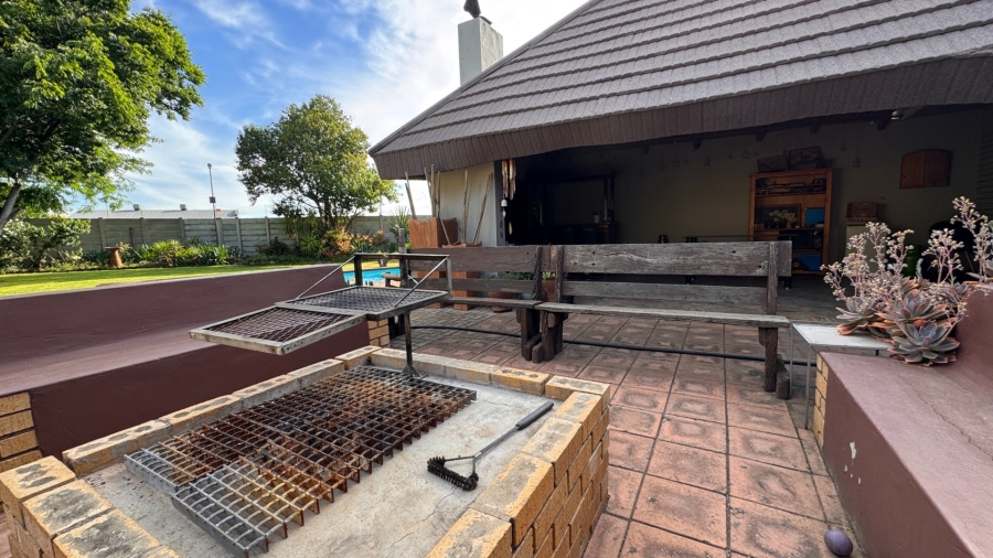 4 Bedroom Property for Sale in Three Rivers East Gauteng