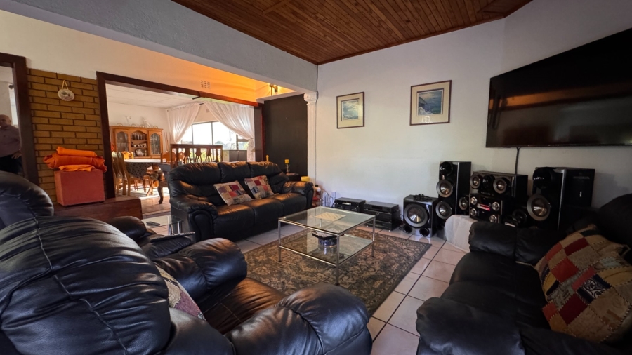 4 Bedroom Property for Sale in Three Rivers East Gauteng