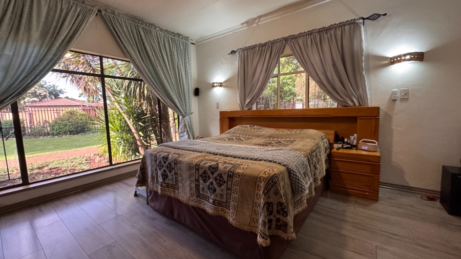 4 Bedroom Property for Sale in Three Rivers East Gauteng