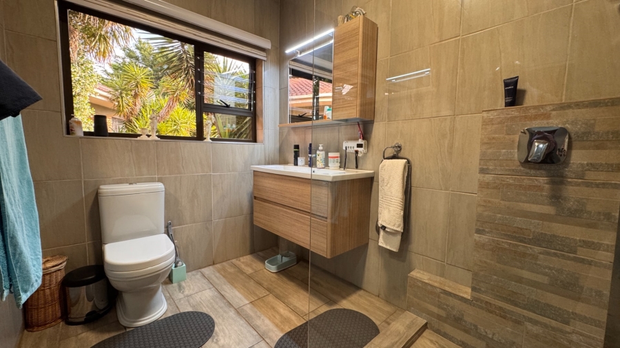 4 Bedroom Property for Sale in Three Rivers East Gauteng