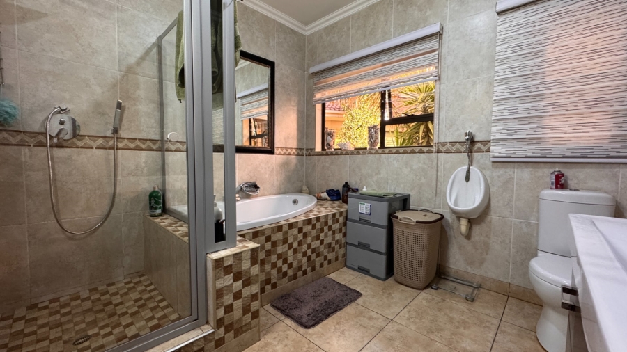 4 Bedroom Property for Sale in Three Rivers East Gauteng