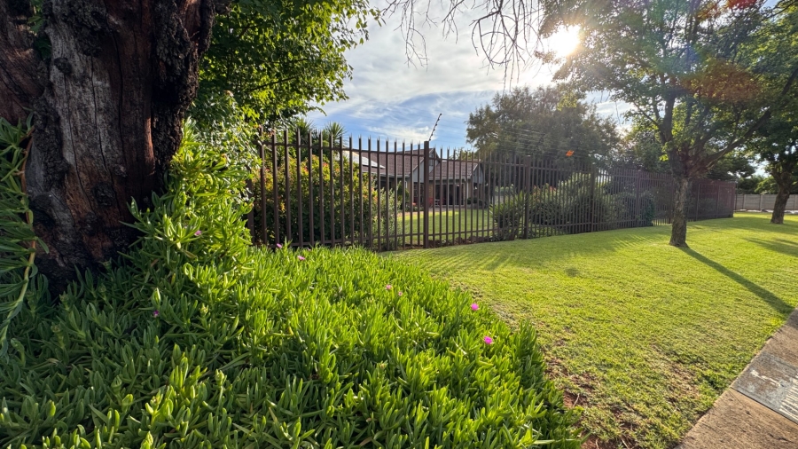 4 Bedroom Property for Sale in Three Rivers East Gauteng