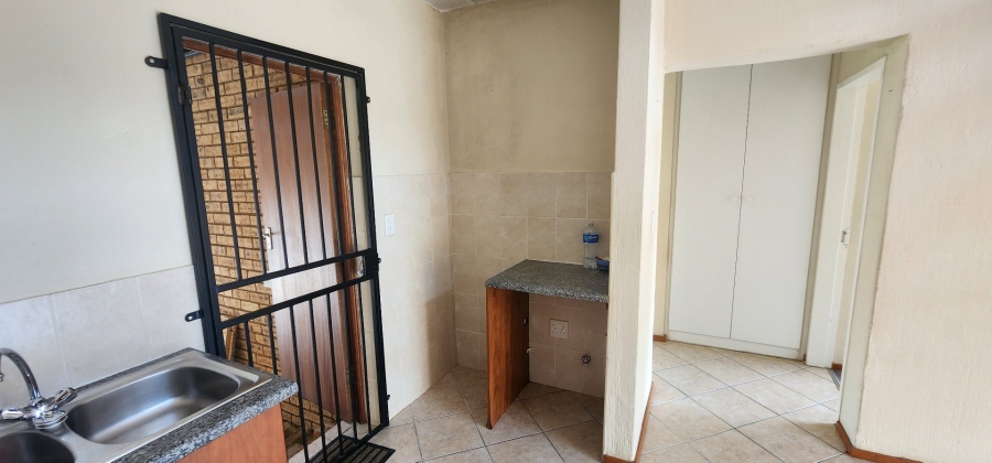 2 Bedroom Property for Sale in Honeypark Gauteng