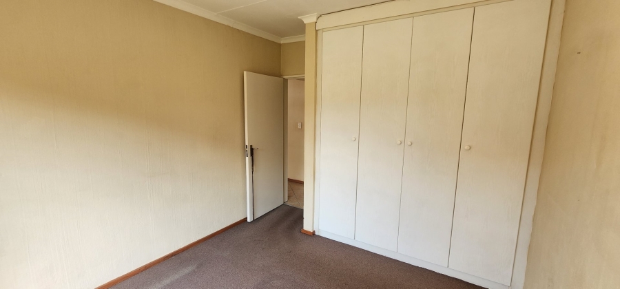 2 Bedroom Property for Sale in Honeypark Gauteng