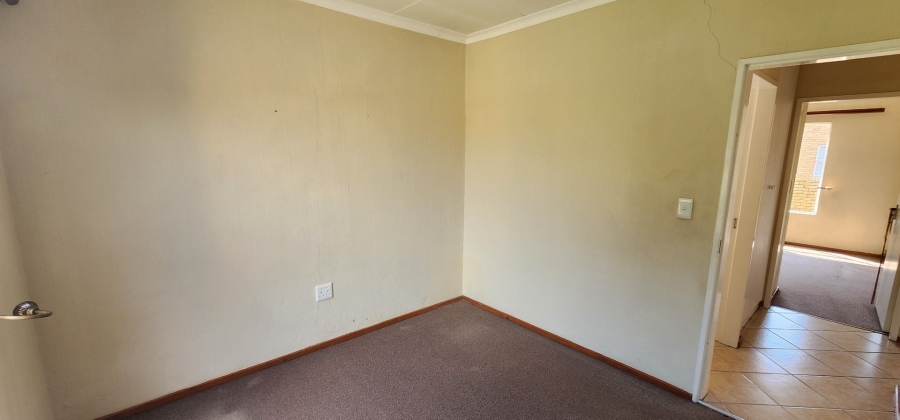 2 Bedroom Property for Sale in Honeypark Gauteng