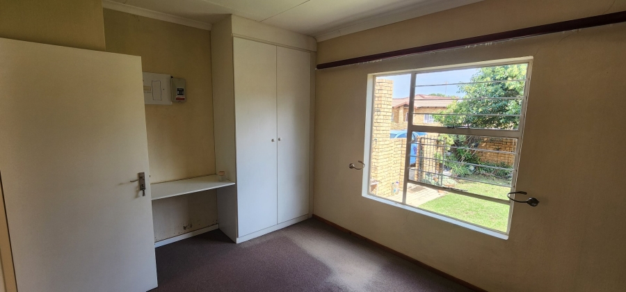 2 Bedroom Property for Sale in Honeypark Gauteng