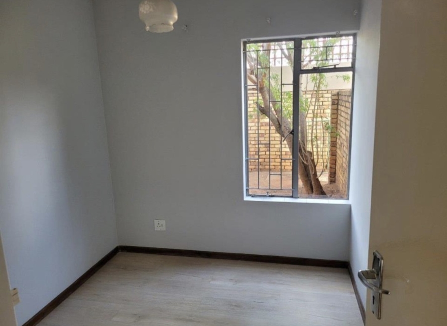 3 Bedroom Property for Sale in Zwartkop Gauteng