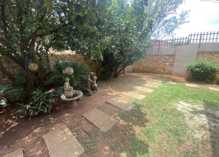 3 Bedroom Property for Sale in Zwartkop Gauteng