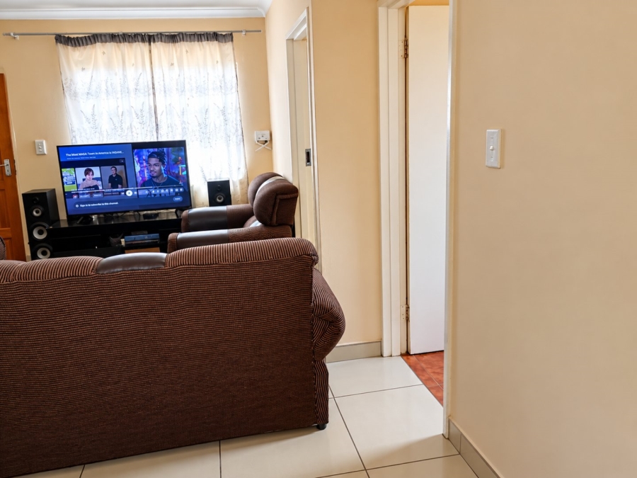 3 Bedroom Property for Sale in Protea Glen Gauteng