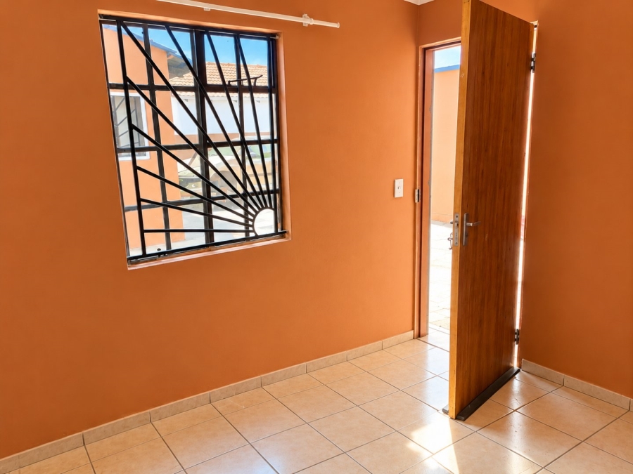 3 Bedroom Property for Sale in Protea Glen Gauteng