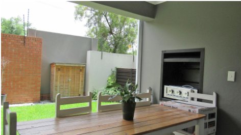 3 Bedroom Property for Sale in Longmeadow Gauteng