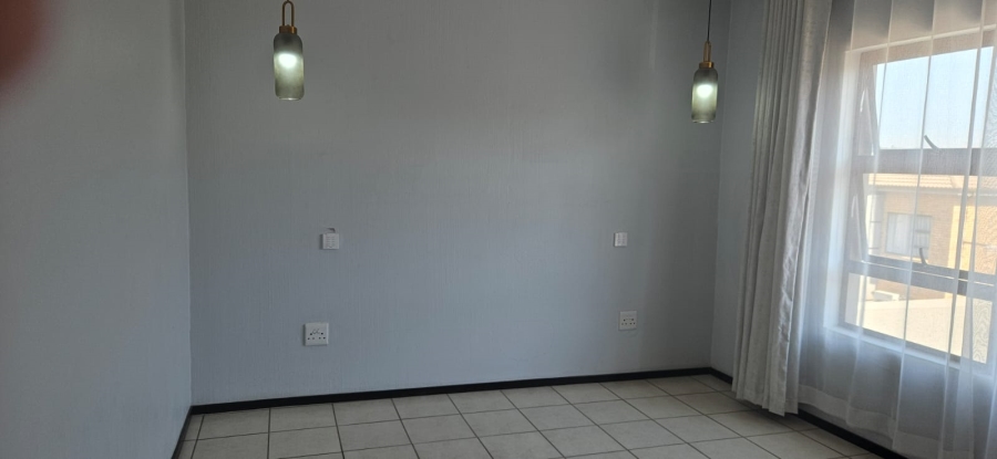 To Let 2 Bedroom Property for Rent in Helderkruin Gauteng