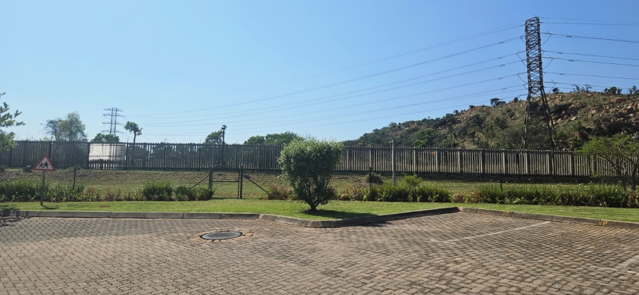 To Let 2 Bedroom Property for Rent in Helderkruin Gauteng