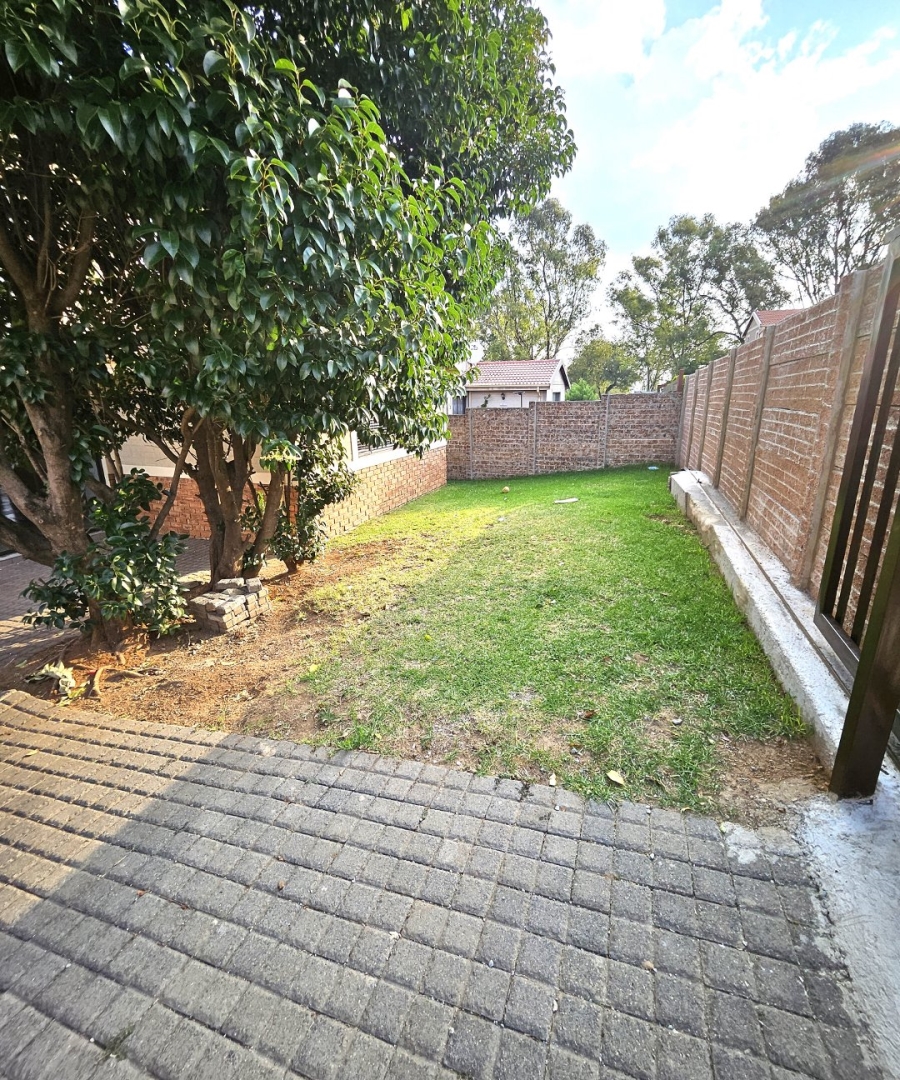 4 Bedroom Property for Sale in Halfway Gardens Gauteng