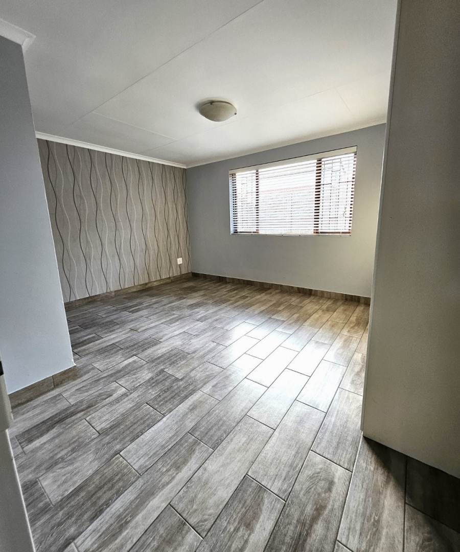 4 Bedroom Property for Sale in Halfway Gardens Gauteng