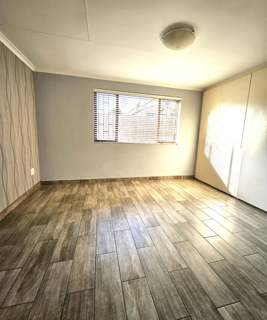 4 Bedroom Property for Sale in Halfway Gardens Gauteng