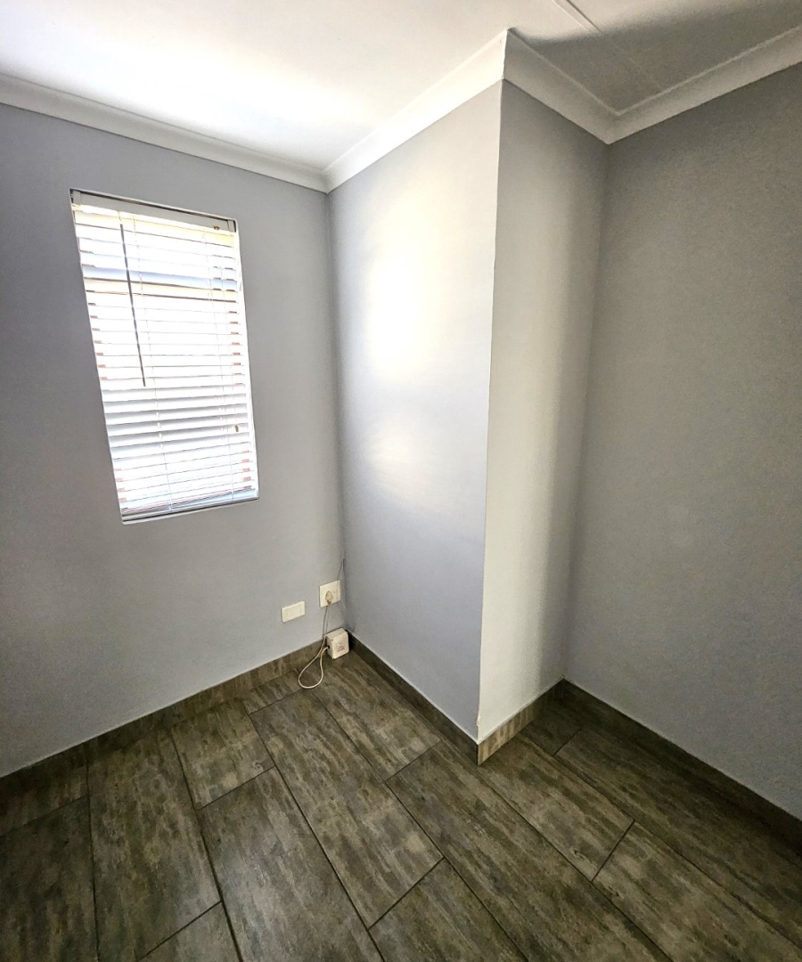 4 Bedroom Property for Sale in Halfway Gardens Gauteng