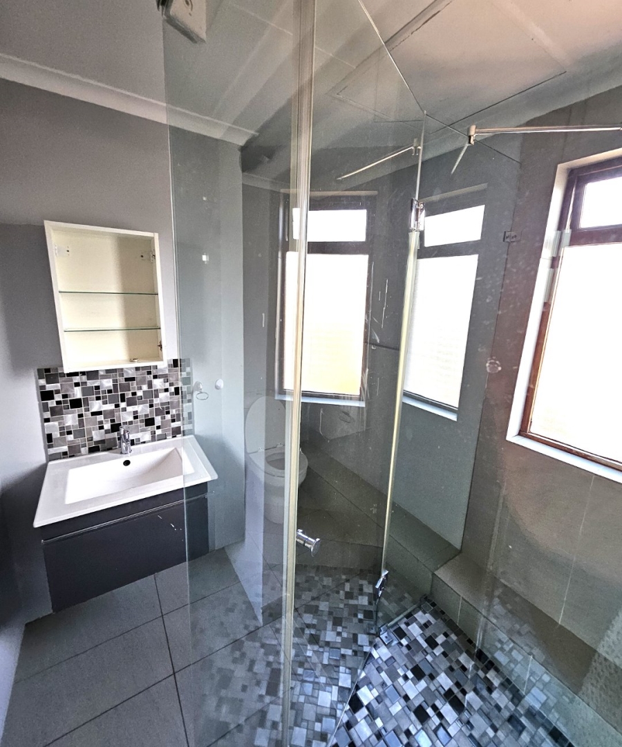 4 Bedroom Property for Sale in Halfway Gardens Gauteng