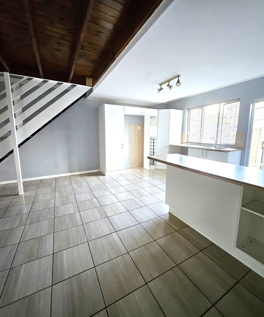 4 Bedroom Property for Sale in Halfway Gardens Gauteng