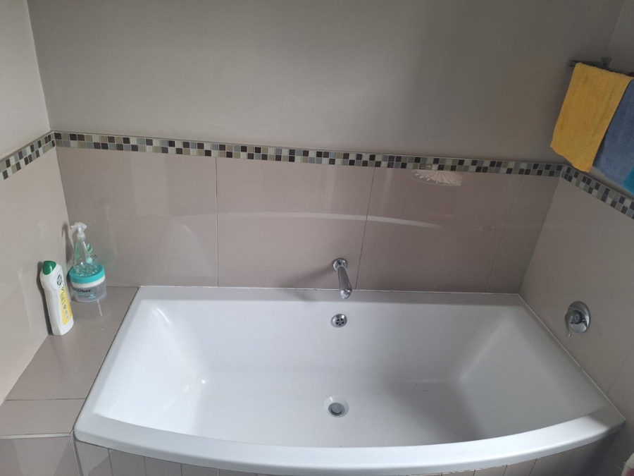  Bedroom Property for Sale in Montana Gauteng