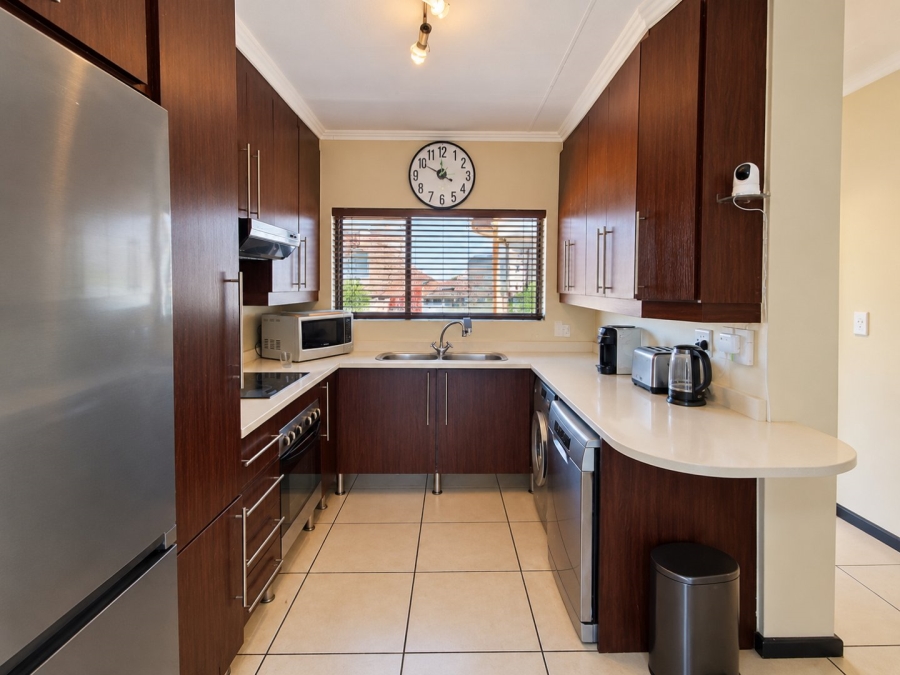 2 Bedroom Property for Sale in Greenstone Hill Gauteng