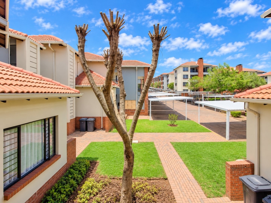 2 Bedroom Property for Sale in Greenstone Hill Gauteng