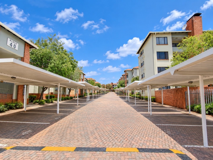 2 Bedroom Property for Sale in Greenstone Hill Gauteng