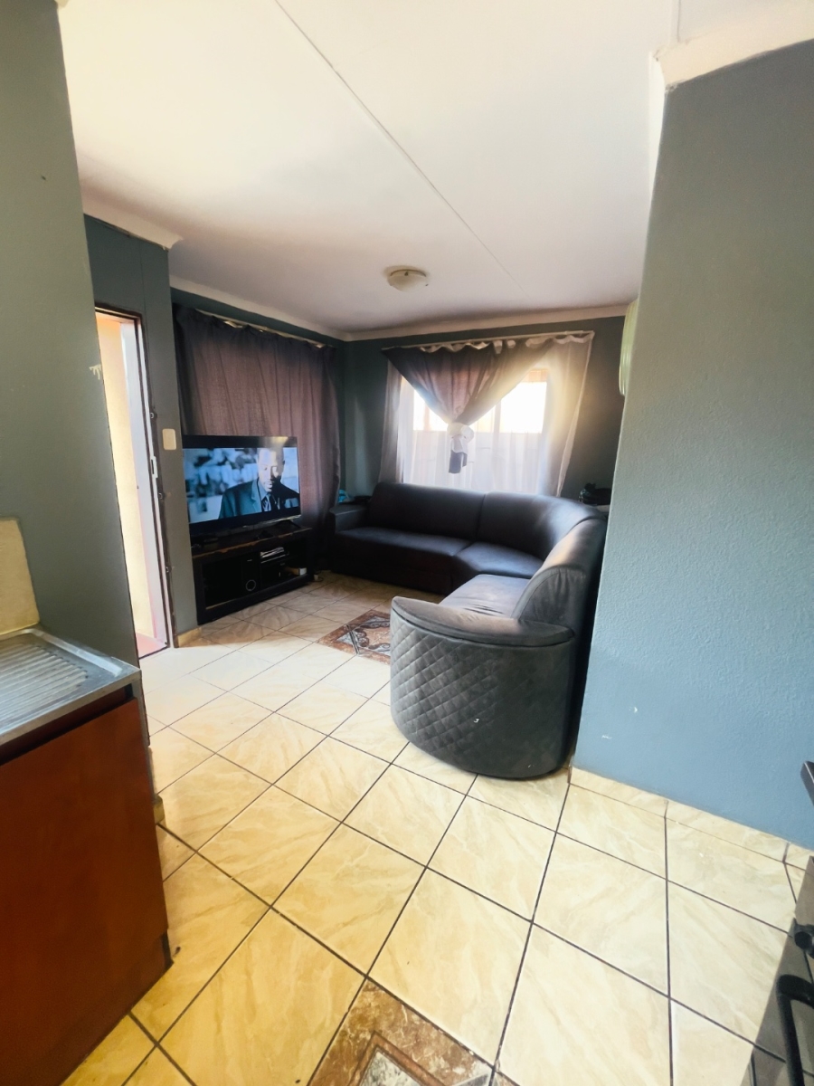 To Let 3 Bedroom Property for Rent in Soshanguve VV Gauteng
