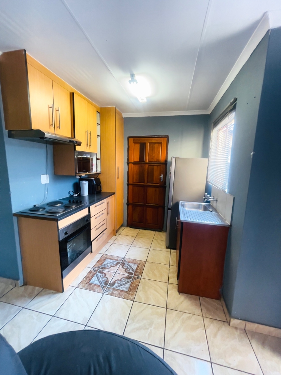 To Let 3 Bedroom Property for Rent in Soshanguve VV Gauteng