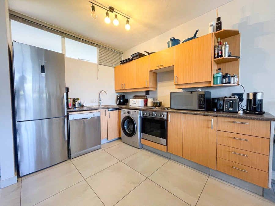 To Let 1 Bedroom Property for Rent in Benmore Gardens Gauteng