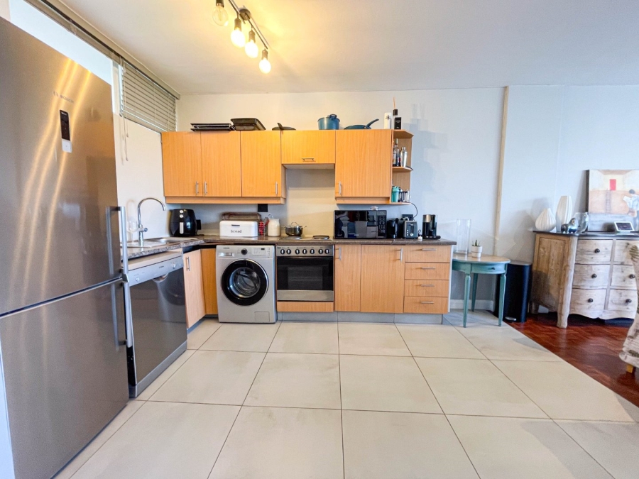 To Let 1 Bedroom Property for Rent in Benmore Gardens Gauteng