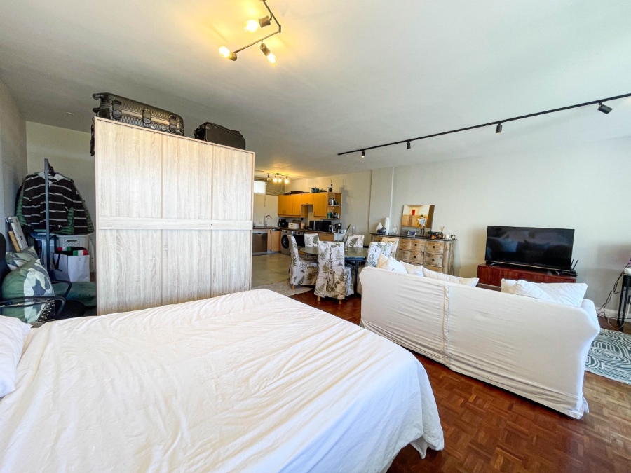To Let 1 Bedroom Property for Rent in Benmore Gardens Gauteng