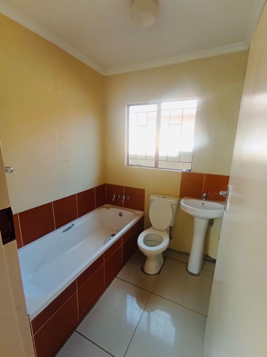 To Let 2 Bedroom Property for Rent in Soshanguve VV Gauteng