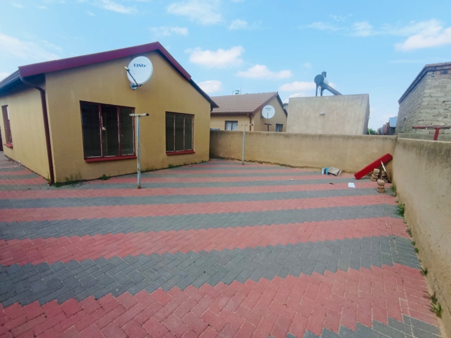 To Let 2 Bedroom Property for Rent in Soshanguve VV Gauteng